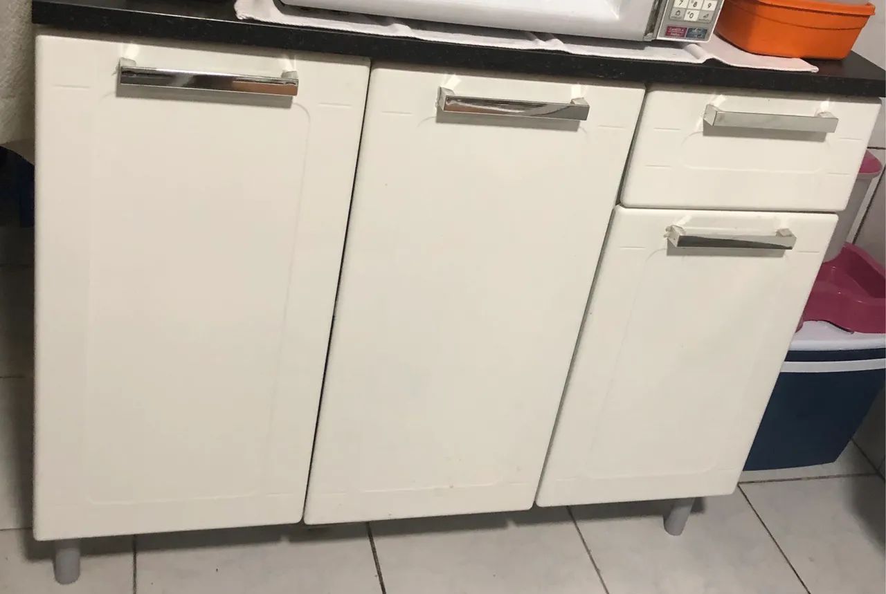 Armário branco completo aço da Itatiaia 