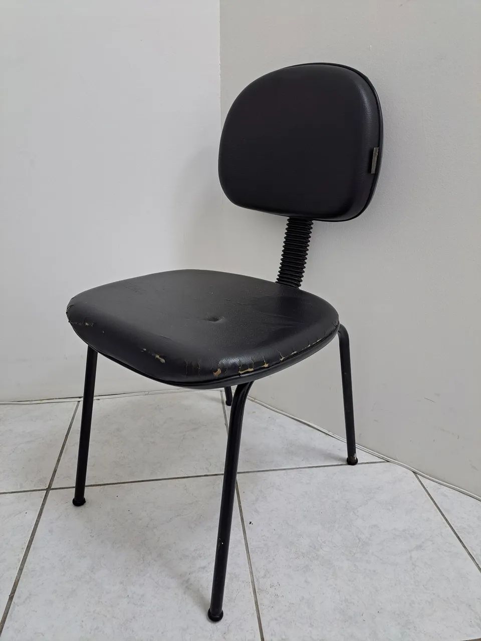 2 Cadeiras recepção  - Foto 2