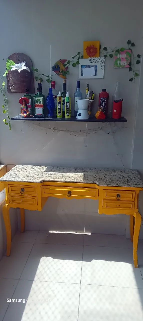Mesinha vintage Lindíssima!