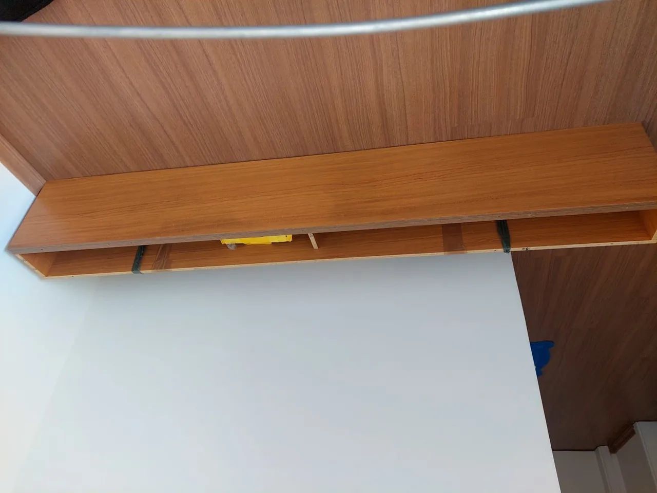 Painel para TV até  65 polegadas 1,80 cor cedro of  white - Foto 2