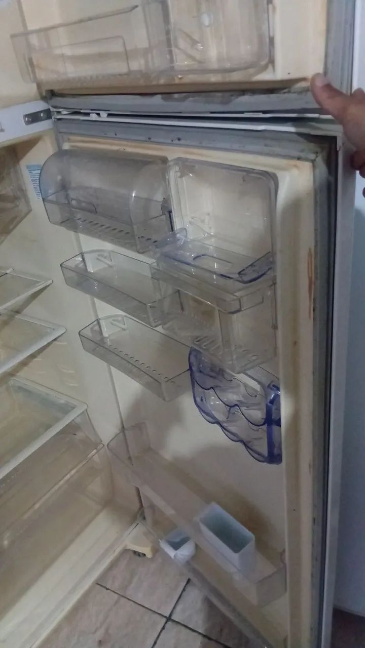 Electrolux DF50 430L 127v 900,00$ - Foto 3
