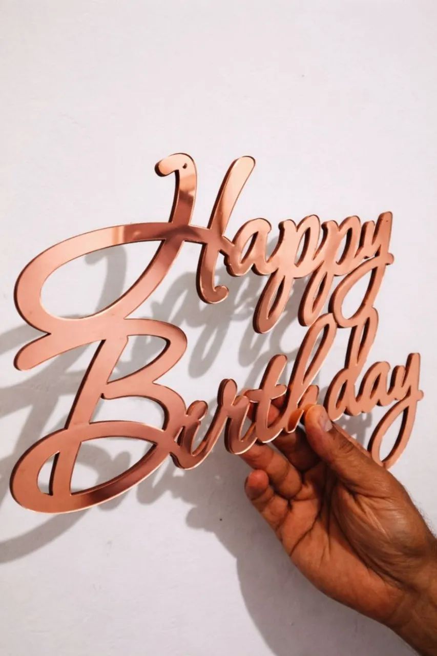 Palavra happy birthday em acrílico e base MDF  - Foto 5