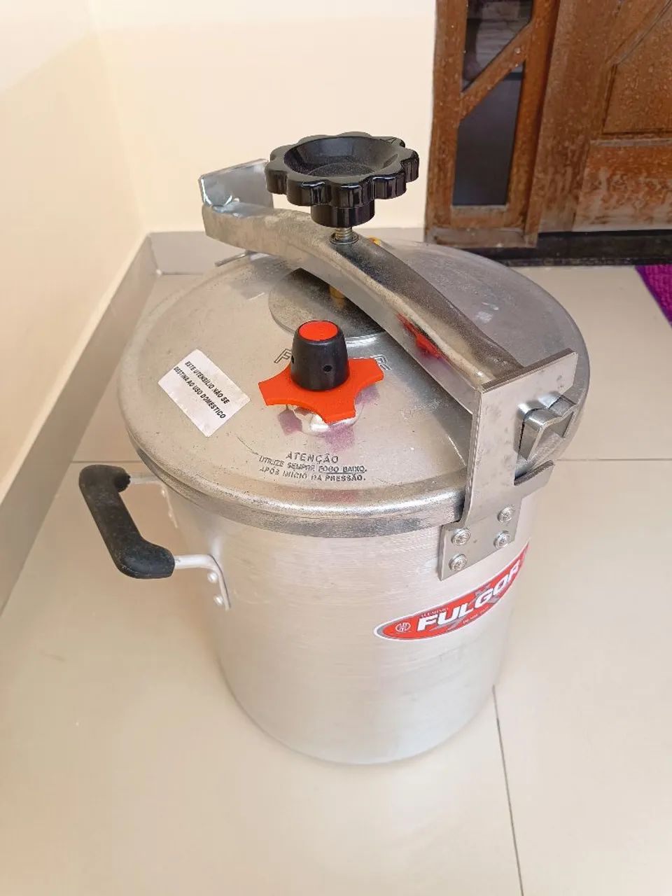 Panela de pressão industrial