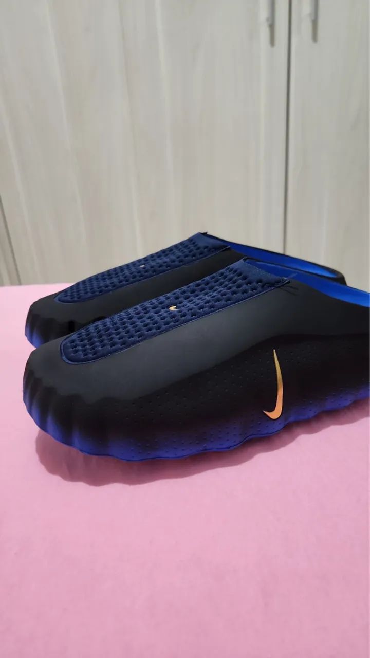 Nike Mind 001