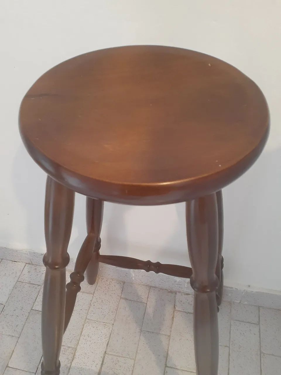 Banqueta alta de madeira  - Foto 2