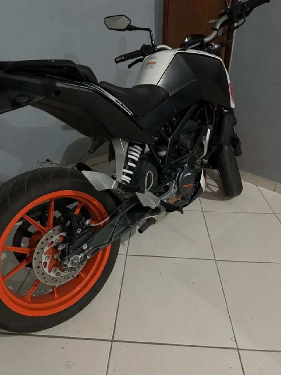 VENDO KTM DUKE 200  - Foto 2
