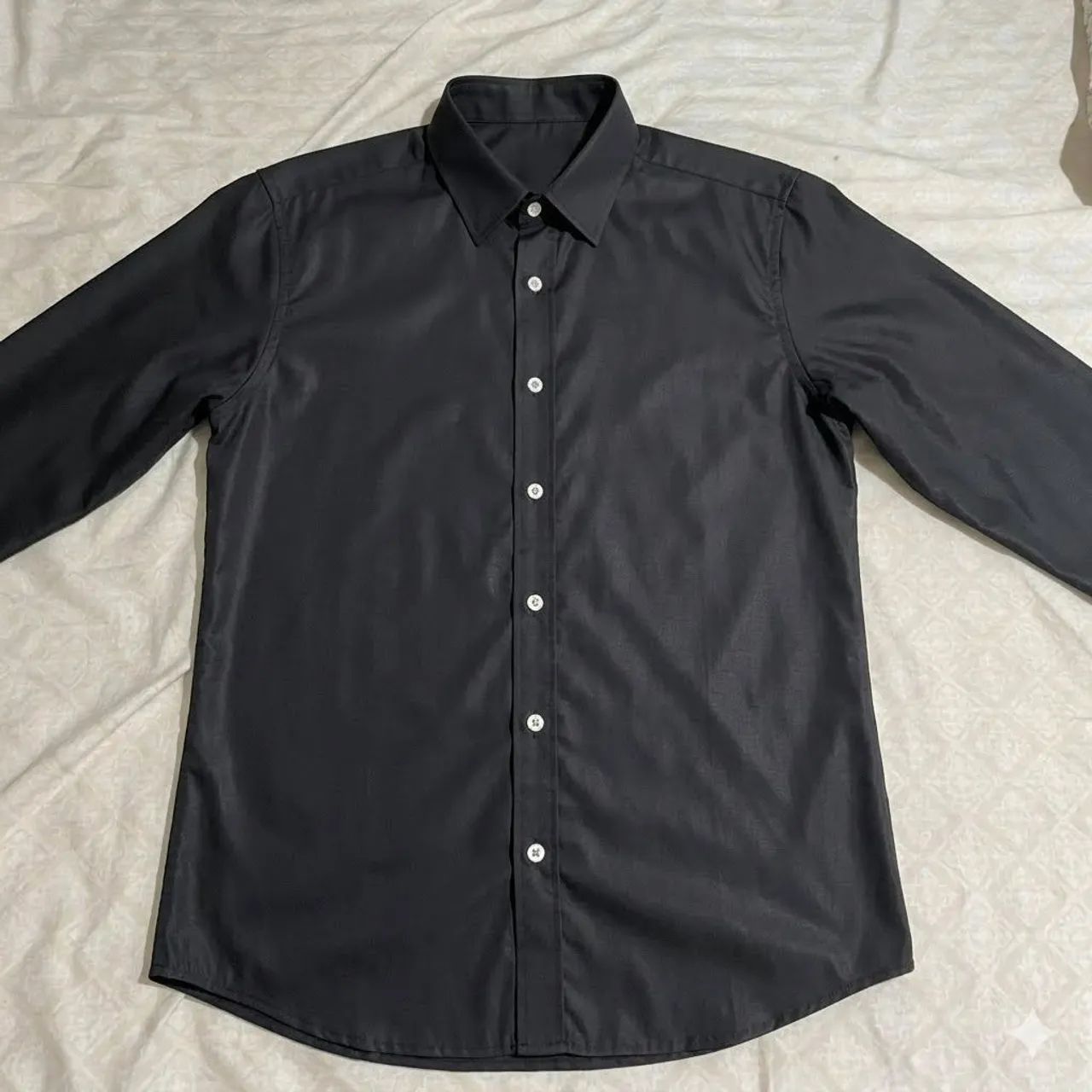 kit com 2 camisas sociais slim M - Foto 3