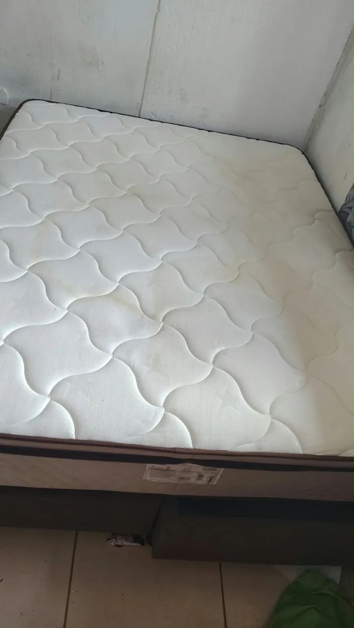Cama queen 