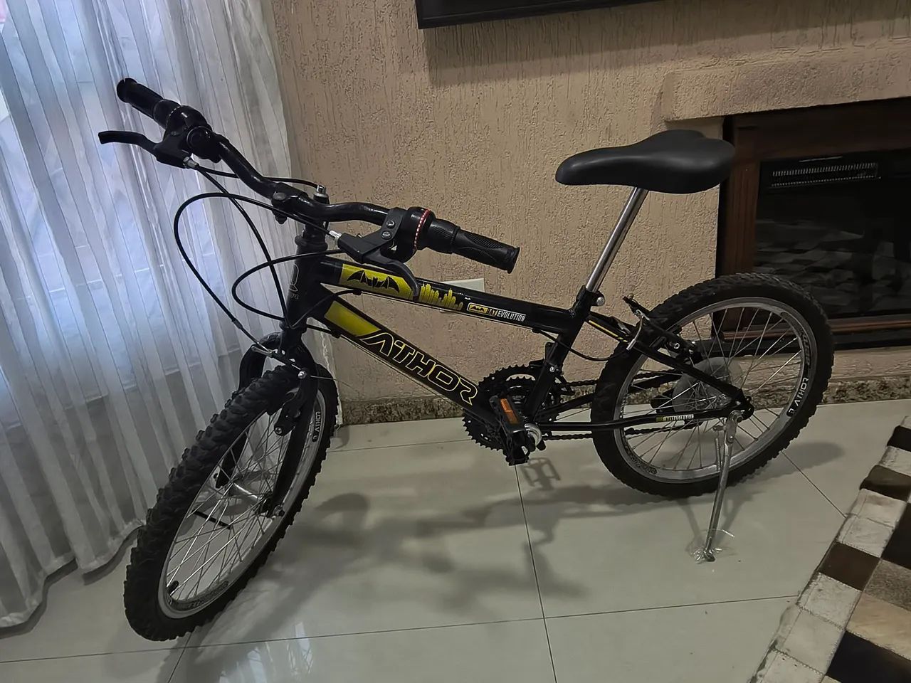Bicicleta aro 20 -  18 marchas - Foto 2