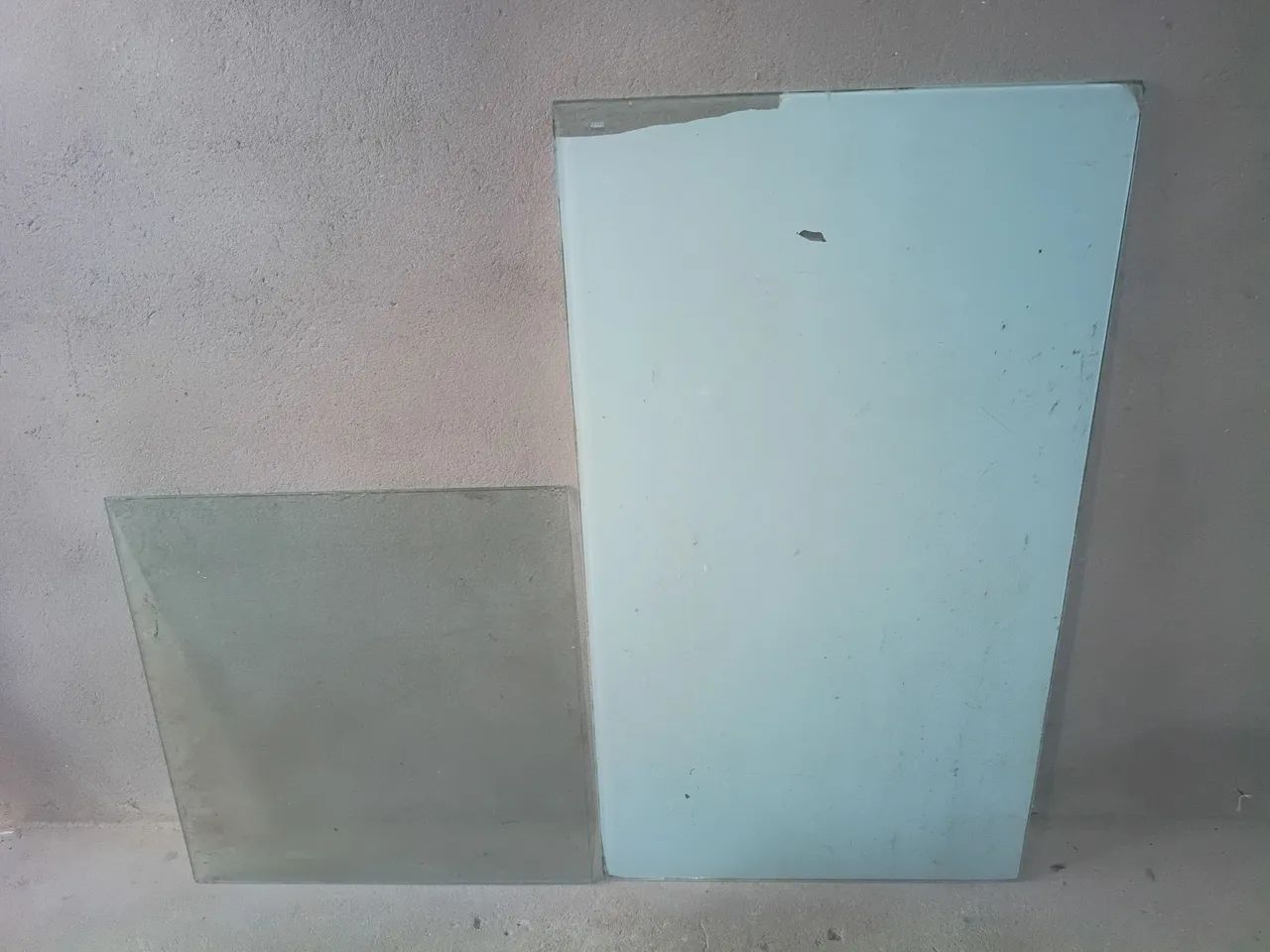 Mesa de vidro de parede 