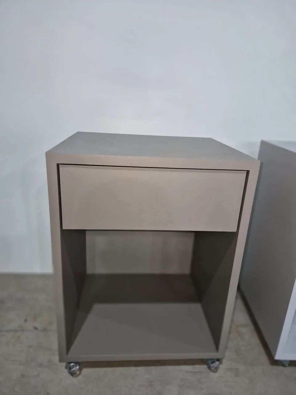 Criado mudo / Mesa de cabeceira - Foto 3