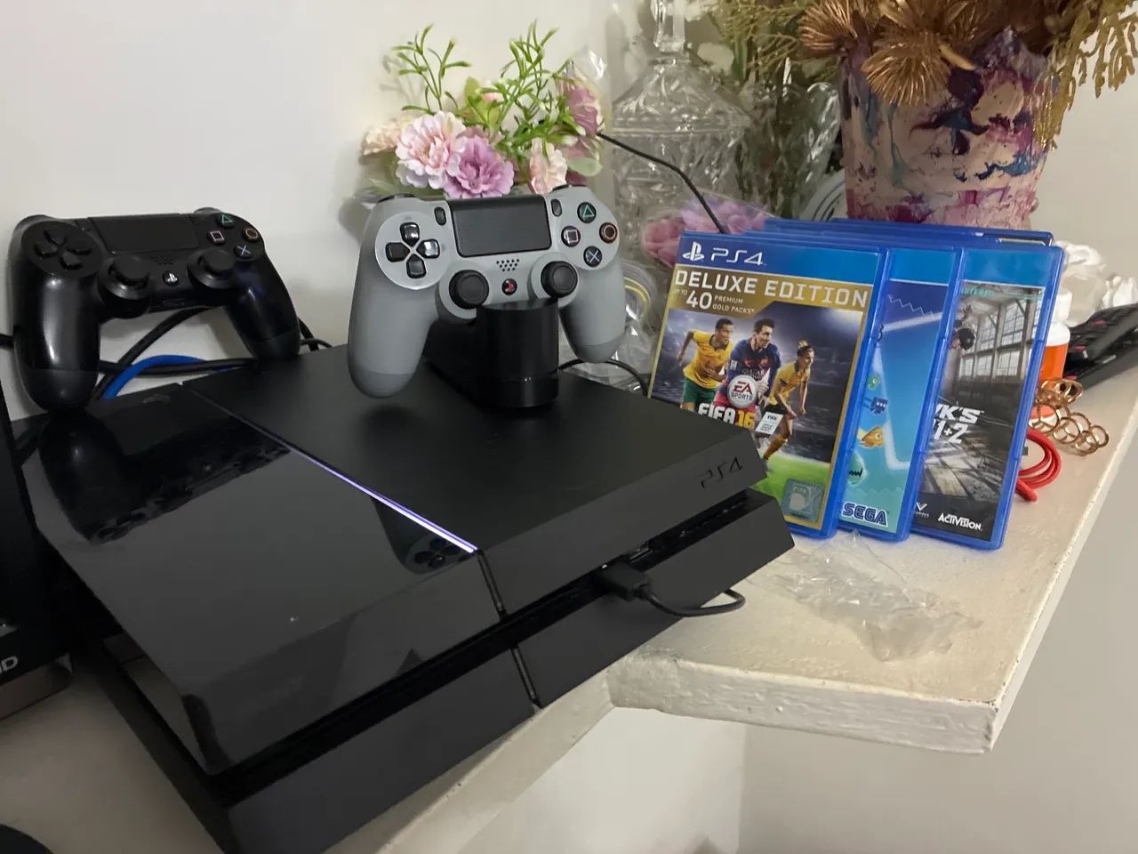 PS4 console com controle e 6 jogos - Foto 4