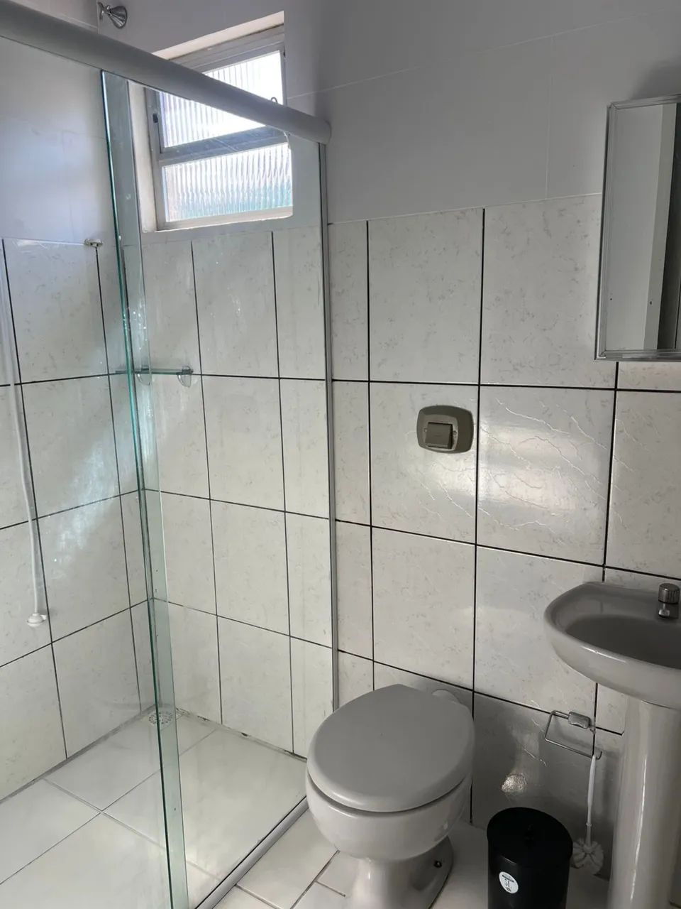 Alugo kitnet mobiliada próximo a beira mar de São José - Foto 4