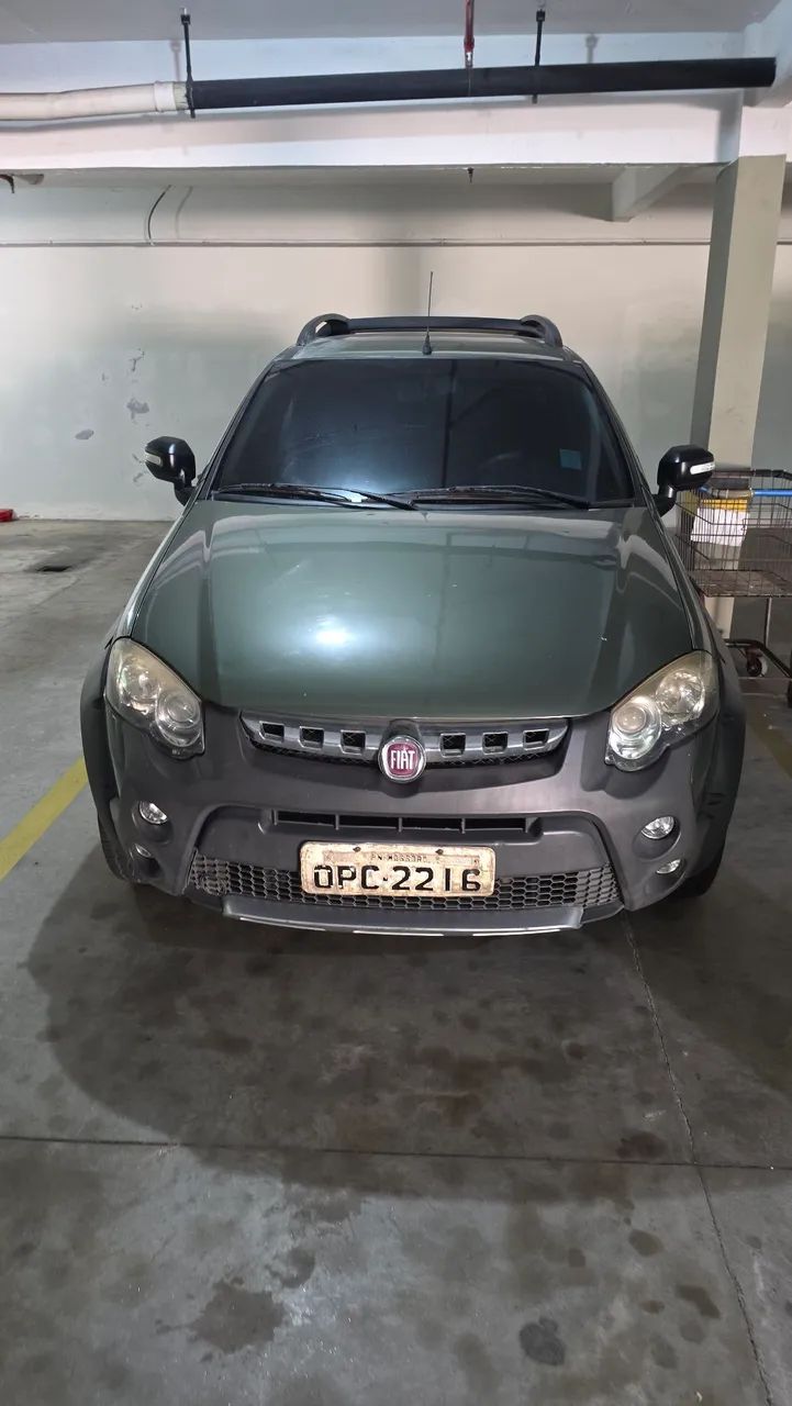 Fiat Strada Adv.1.8 16V Dualogic Flex CD 2013 - Foto 4