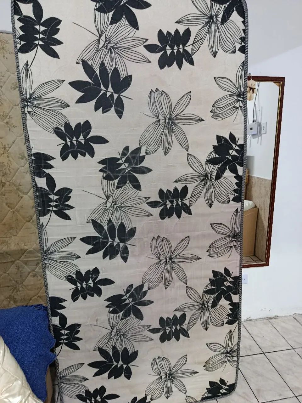 Colchão de solteiro D33 usado