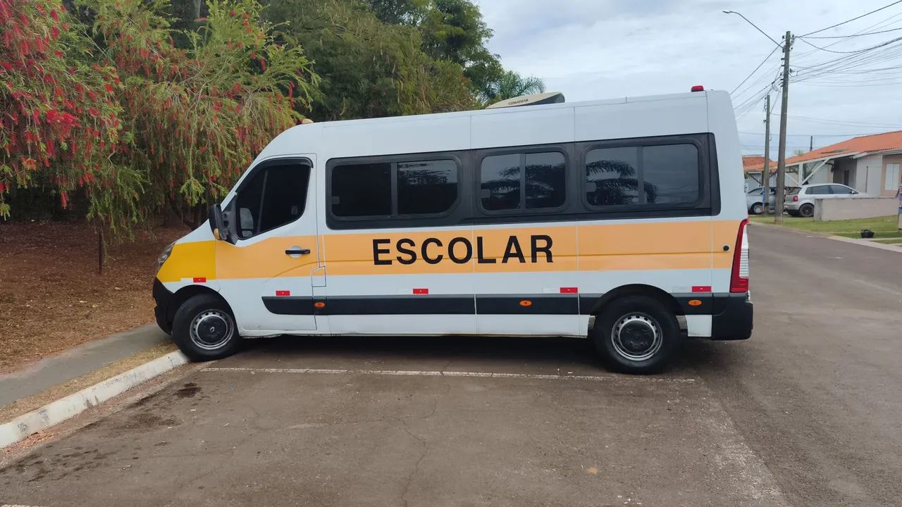 Renault Master Master 2.3 dCi STD Médio Esco. 20L Dies. 2015