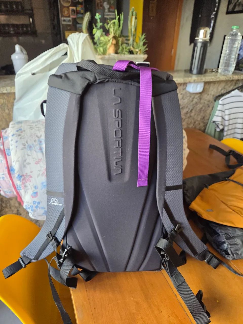 Mochila escalada e trekking - Foto 5
