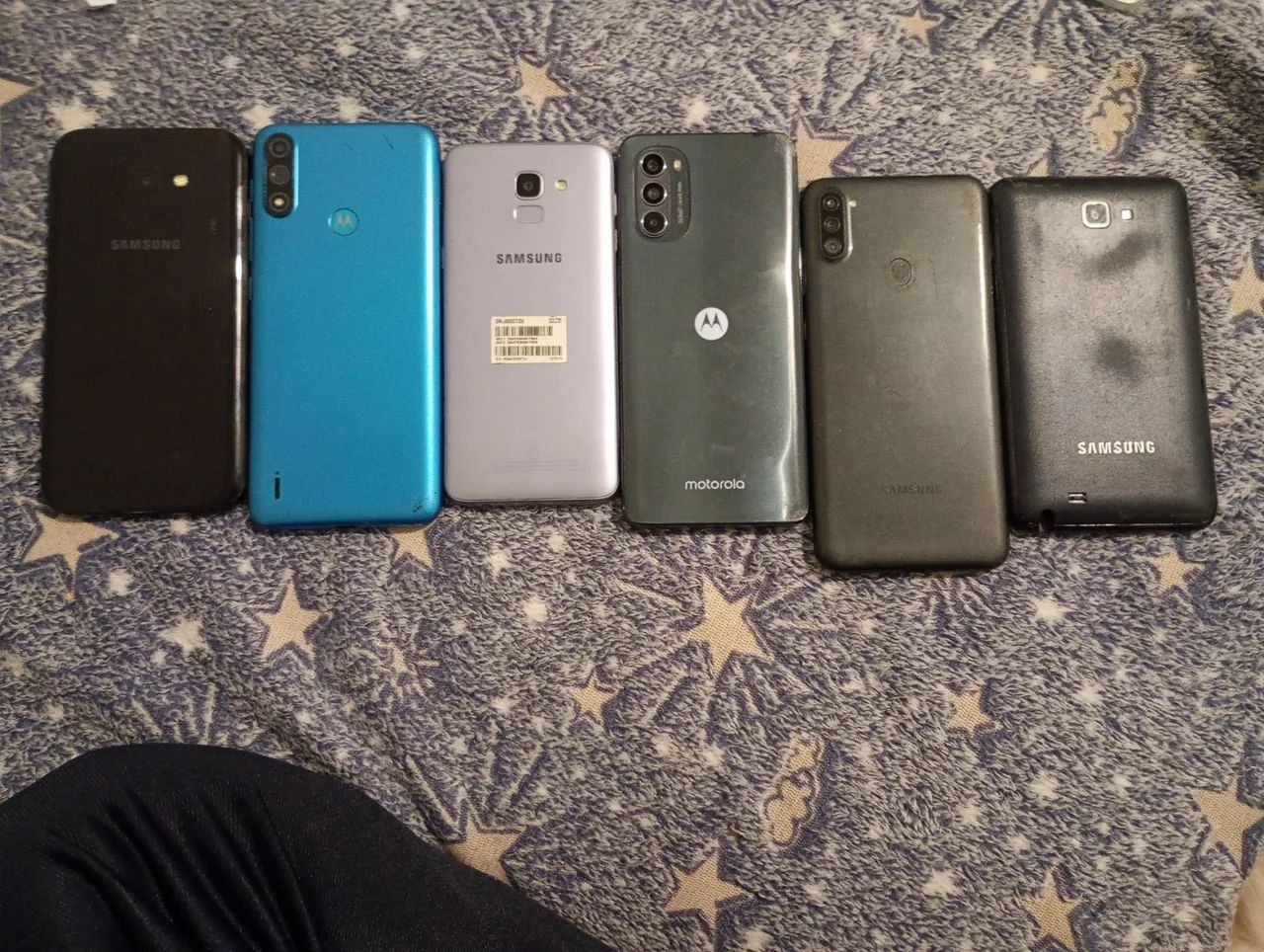 Vendo esses celulares para retirada de peças.