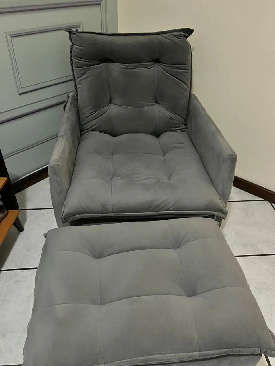 Vendo Poltrona reclinável com suporte para os pés  - Foto 3