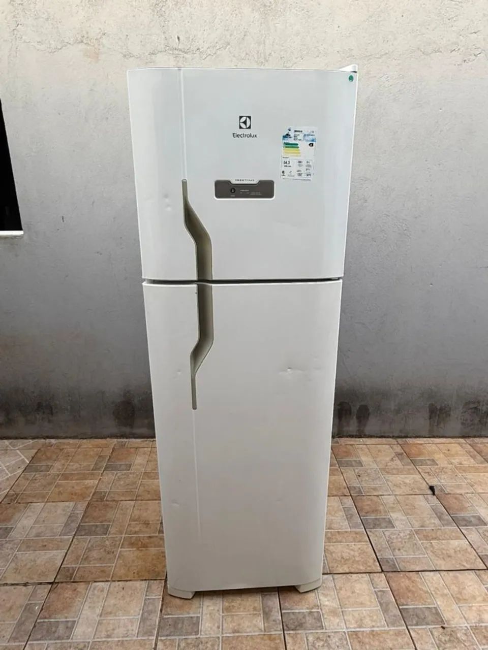 Geladeira Electrolux 220v , 380L funcionando perfeitamente , bem conservada!  - Foto 2
