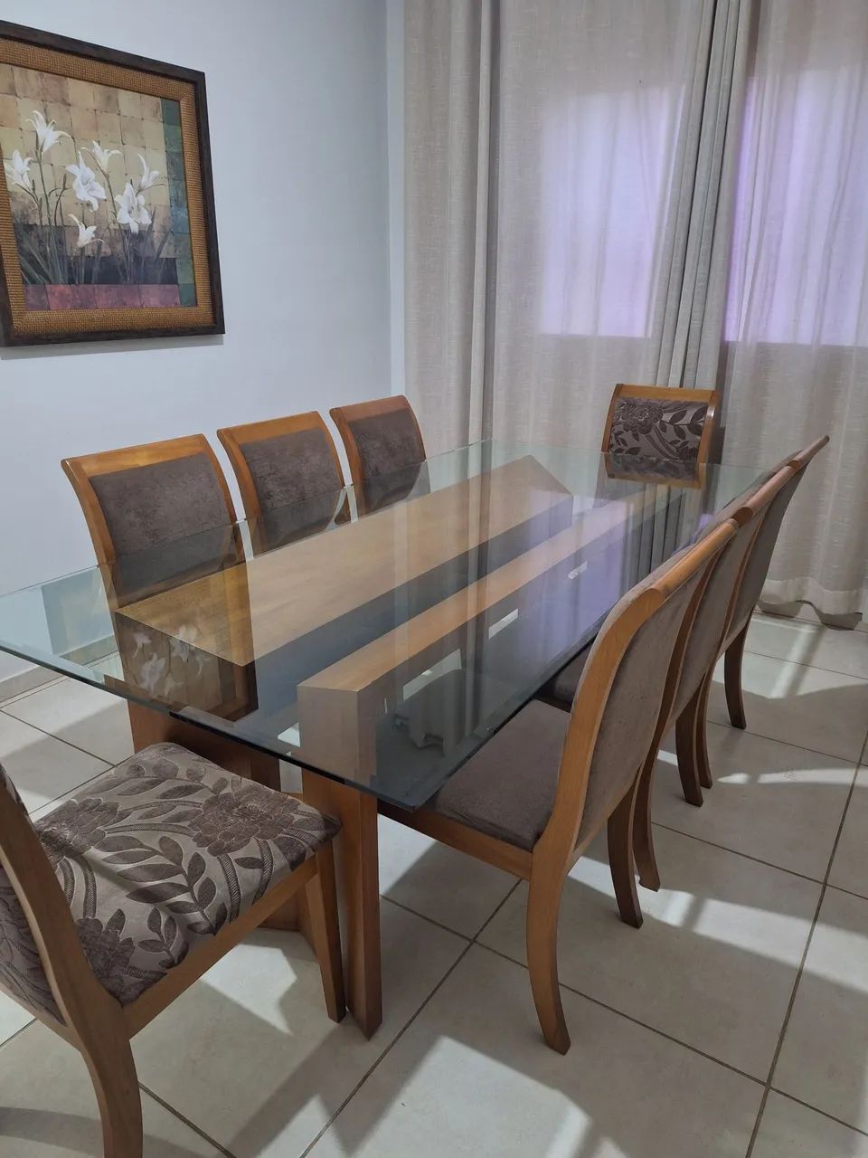 Mesa de jantar com 8 lugares