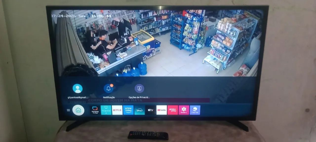 Vende-se uma TV Samsung 32 polegadas smart tudo funcionando perfeitamente pegue controle - Foto 2