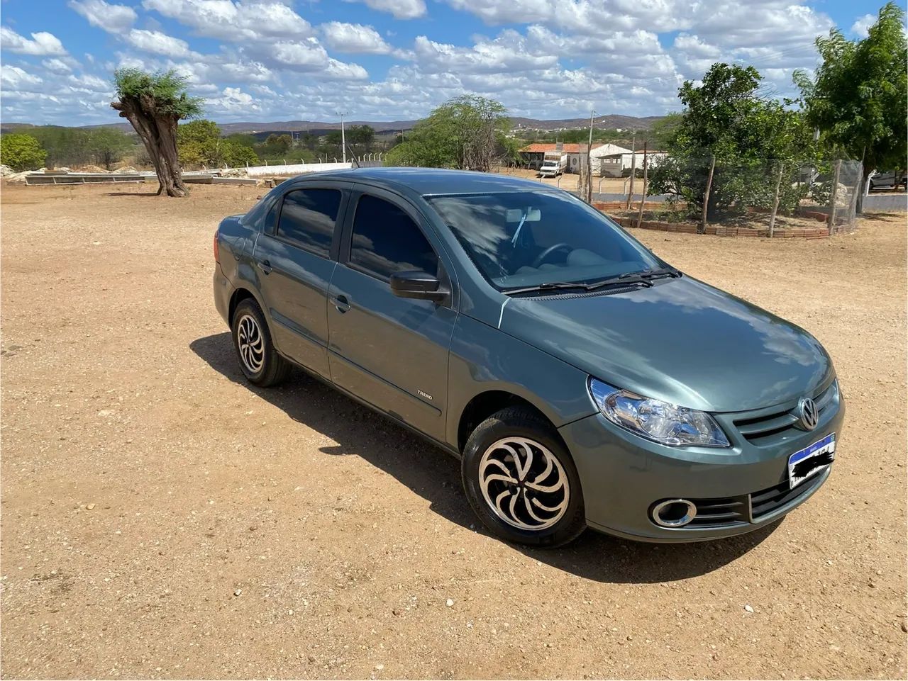 Volkswagen Voyage VOYAGE 1.0/1.0 City Mi Total Flex 8V 4p 2011