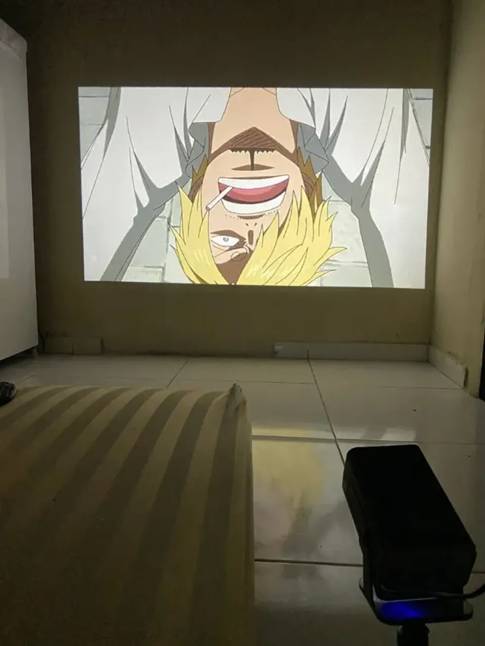  PROJETOR HY320 - SEU CINEMA EM CASA