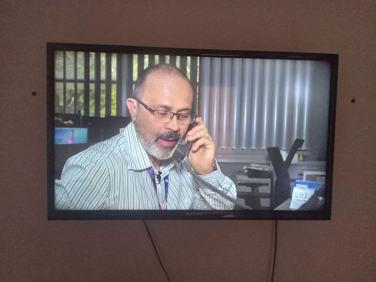 Vendo televisão samsung - Foto 4