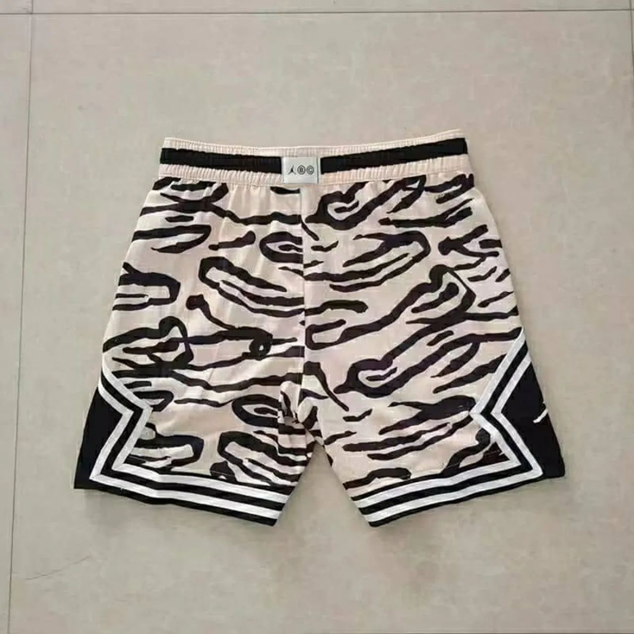Bermuda Jordan Diamond  - Foto 2