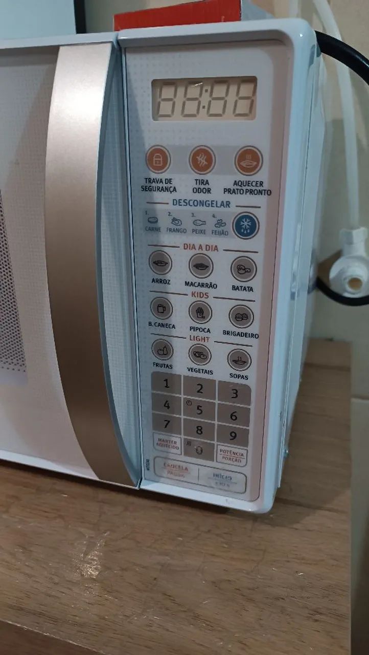 O micro-ondas Electrolux MTO30 - Foto 3