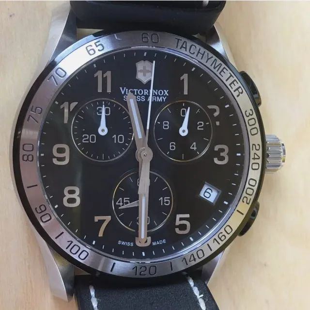 Relógio Victorinox Chrono Classic - Foto 4