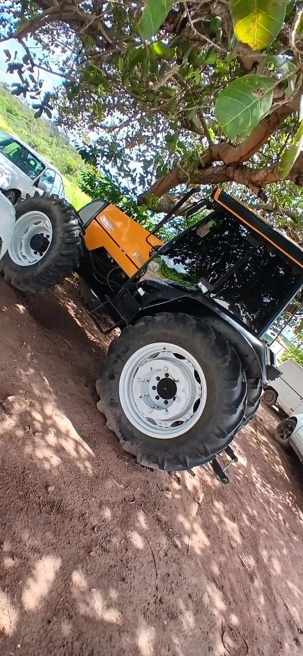 Trator valtra bm 100 4x4