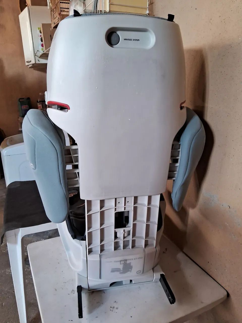 Cadeirinha de carro transforme xt-pro, ela deita r almenta serve até 9 anos. .150 cada - Foto 6