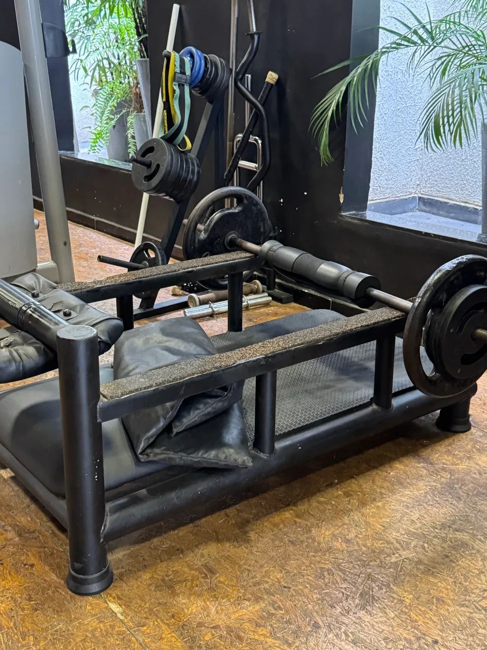 OPORTUNIDADE - EQUIPAMENTOS PROFISSIONAIS DE MUSCULAÇÃO - Foto 4