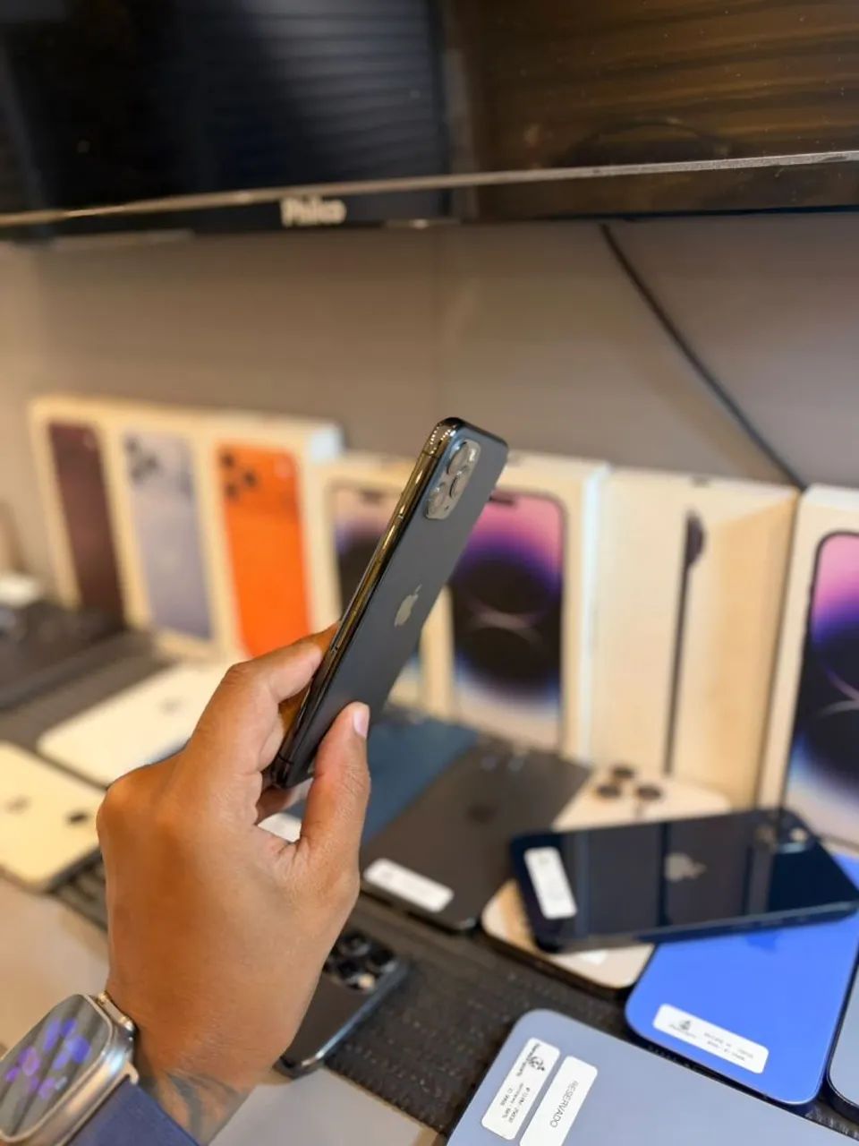 IPHONE 11 PRO 64GB<br>SEM FACE ID<br>R$ 1.099 - Foto 4