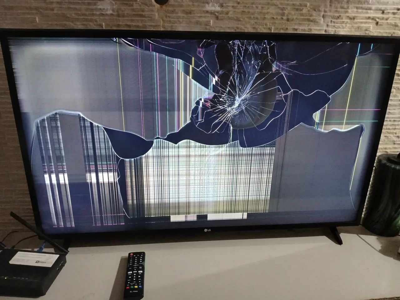 Peças pra TV LG 43 Polegadas Smart TELA QUEBRADA  - Foto 3