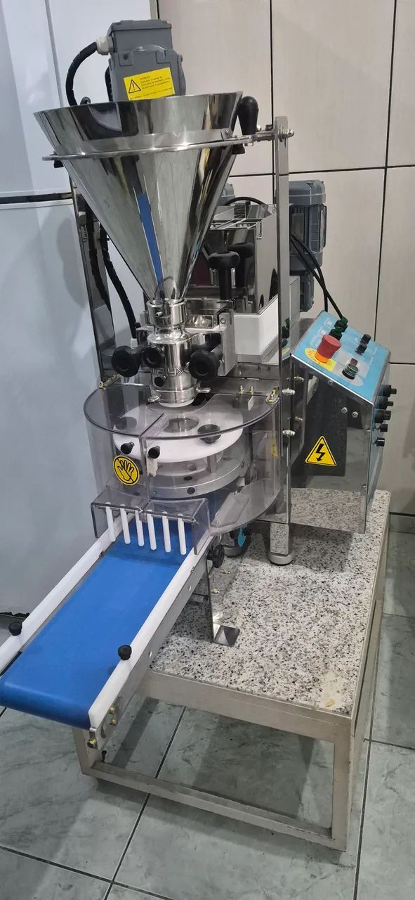 Máquina de fazer salgados 