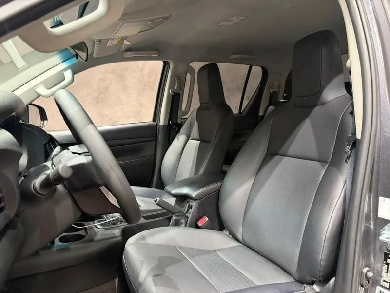 Toyota Hilux CD 4x4 2.8 Diesel Aut., foto 8 de 18