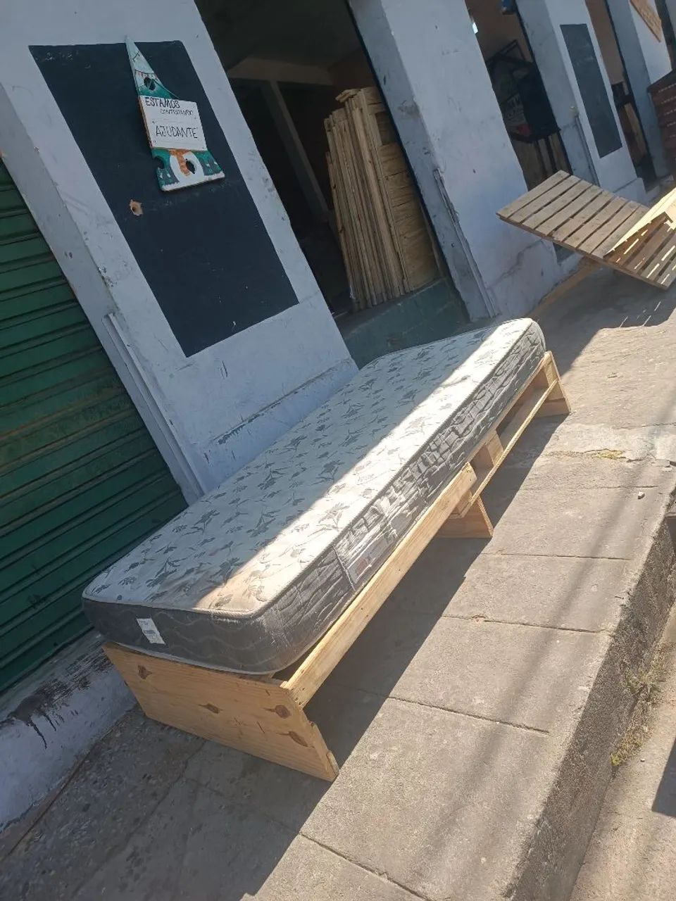 Cama de palete retratil 