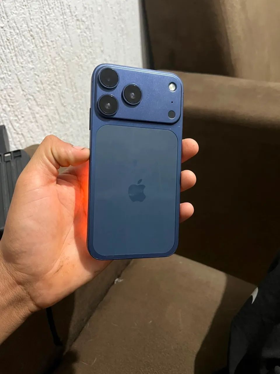 iPhone 11 na carcaça do 17 pro - Foto 5