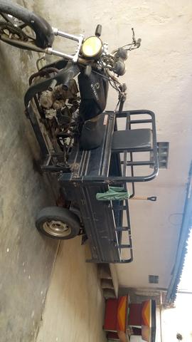 Vendo uma moto de cargueiro