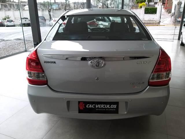 Etios Sedan XLS 1.5 unico dono - Foto 4