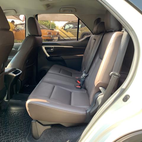 Toyota SW4 2017 7 lugares diesel - Foto 4