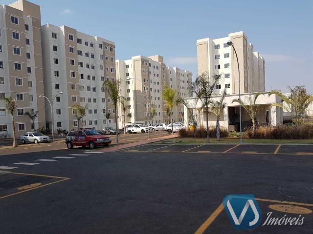 Apartamento mobiliado com 2 quartos no Cond. Lagoa Dourada - Jd. Acquaville, Londrina/PR - Foto 15