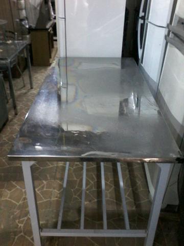(Barbada) Mesa em aço inox para cozinha industrial