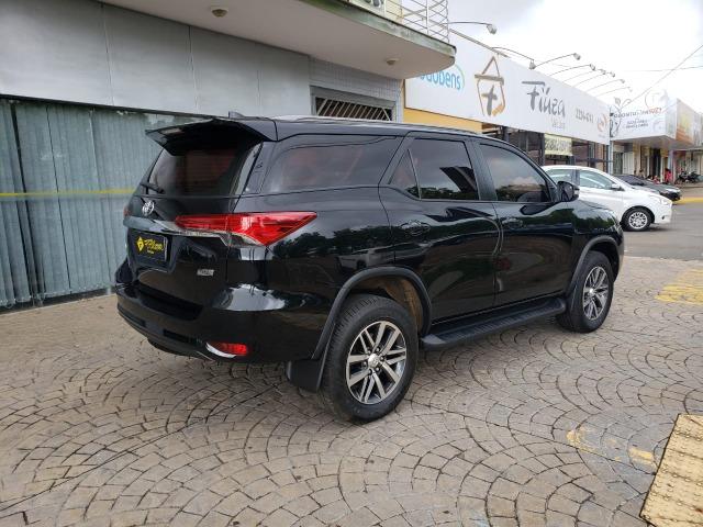Hilux Sw4 Sr AT 2016/2017 - 79.000KM - 132.900,00 - Foto 3
