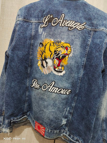 jaqueta jeans customizada
