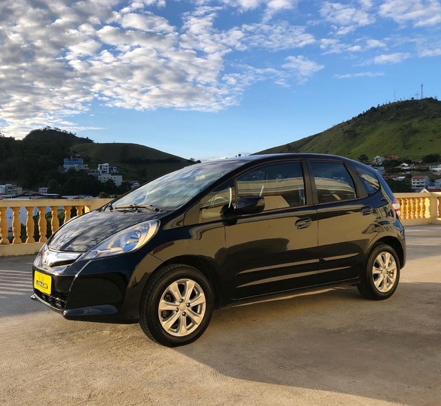 HONDA FIT AUTOMÁTICO