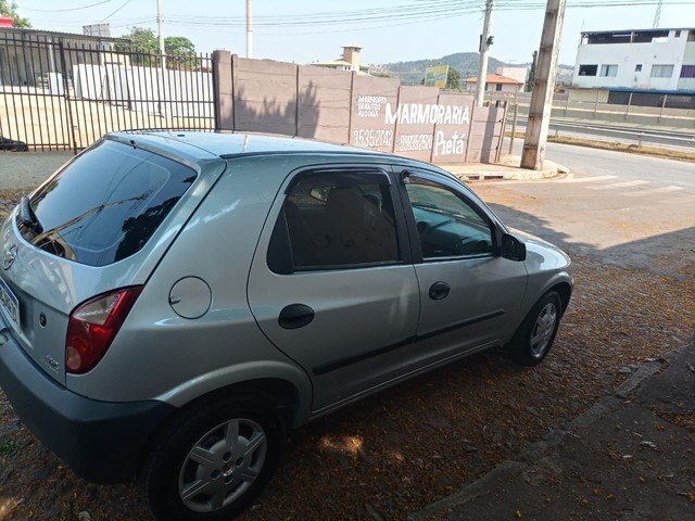 VENDO CELTA 2009